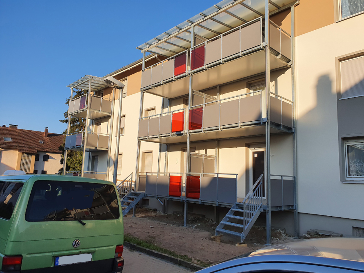 Vorstellbalkone